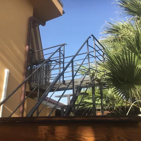 Bed & Breakfast La Scala Sul Giardino *